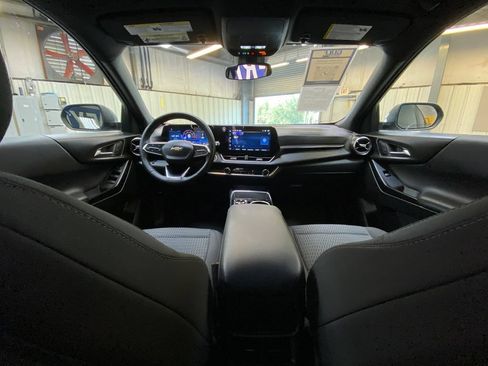 Used 2026 Chevrolet Equinox LT FWD image 19