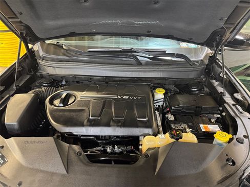 Used 2019 Jeep Cherokee Limited image 27