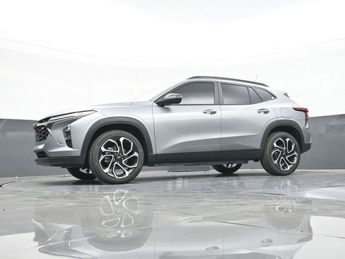 New 2026 Chevrolet Trax RS w/ Driver Confidence Package FWD image 50