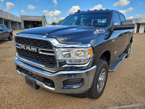 Used 2021 RAM 2500 Tradesman AWD/4WD image 2