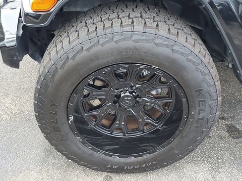 Used 2021 Jeep Gladiator Overland image 6