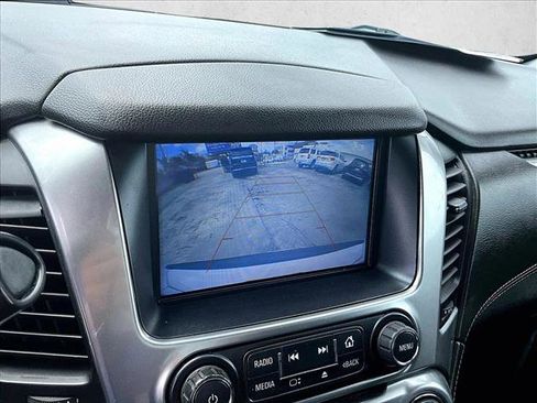Used 2020 Chevrolet Suburban LT image 22