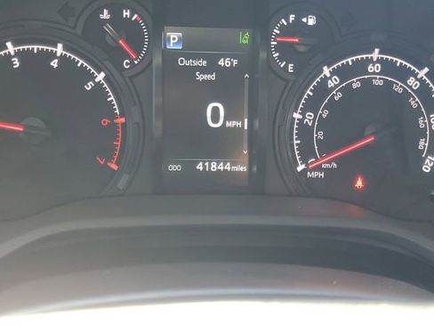 Used 2021 Toyota 4Runner SR5 Premium image 18