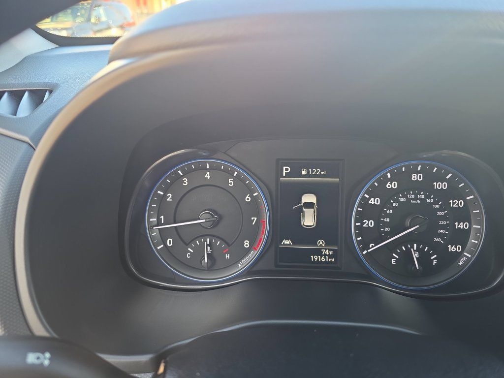 Used 2023 Hyundai Kona SE AWD/4WD image 15