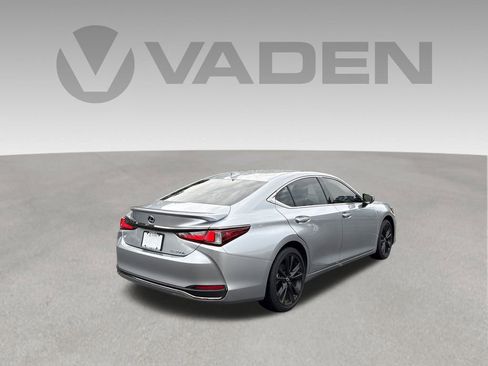 Used 2024 Lexus ES 300h F Sport w/ Accessory Package (Z1) FWD image 30