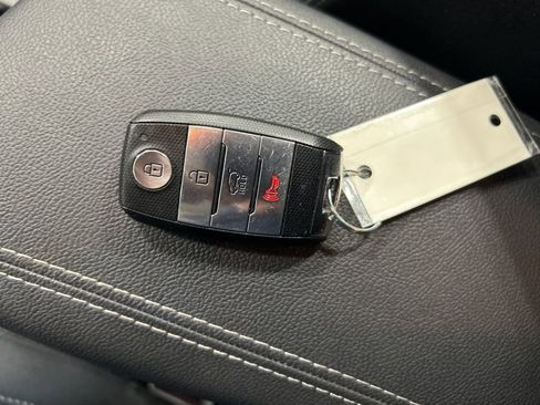 Used 2019 Kia Niro LX image 21