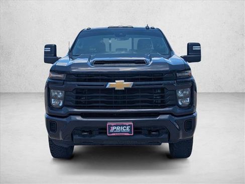 Used 2024 Chevrolet Silverado 2500 Custom w/ Custom Value Package AWD/4WD image 2