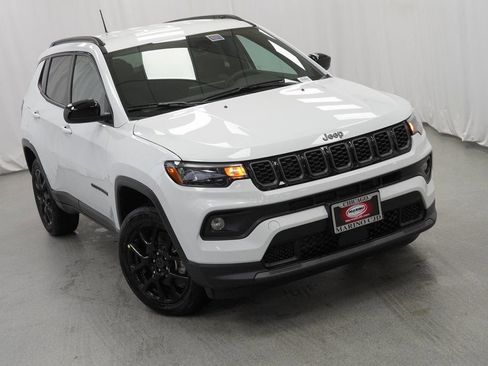 New 2026 Jeep Compass Latitude image 8