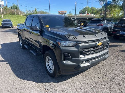 Used 2025 Chevrolet Colorado W/T w/ Advanced Trailering Package image 6