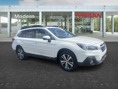 Used 2018 Subaru Outback 2.5i Limited AWD/4WD image 7