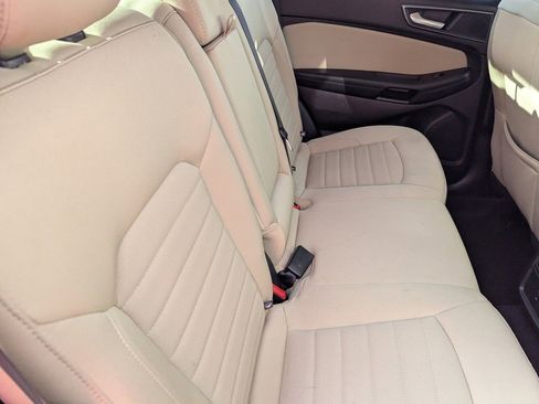 Used 2019 Ford Edge SE w/ SE Fleet Driver's Package image 14