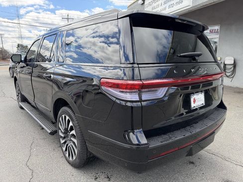Used 2022 Lincoln Navigator L Black Label image 7