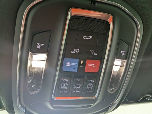 New 2026 Jeep Grand Cherokee Limited w/ Limited Altitude Package AWD/4WD image 31