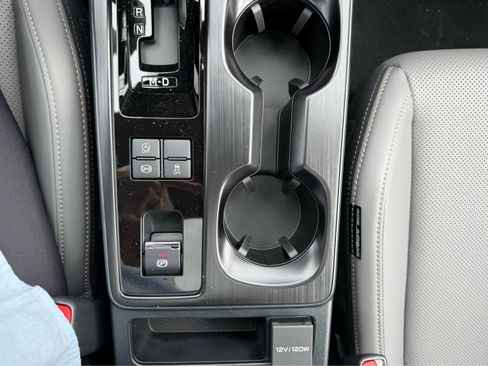 New 2026 Subaru Outback Limited AWD/4WD image 31