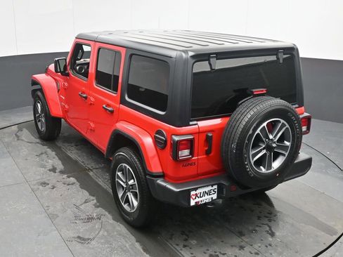 Used 2023 Jeep Wrangler Sahara image 45