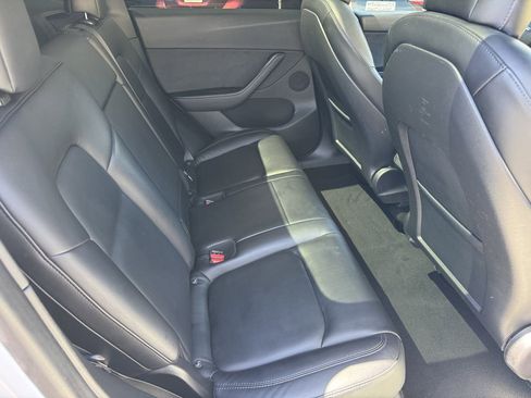 Used 2020 Tesla Model Y Long Range image 21