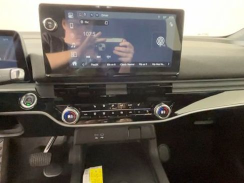 Used 2025 Honda Prologue Eco image 31