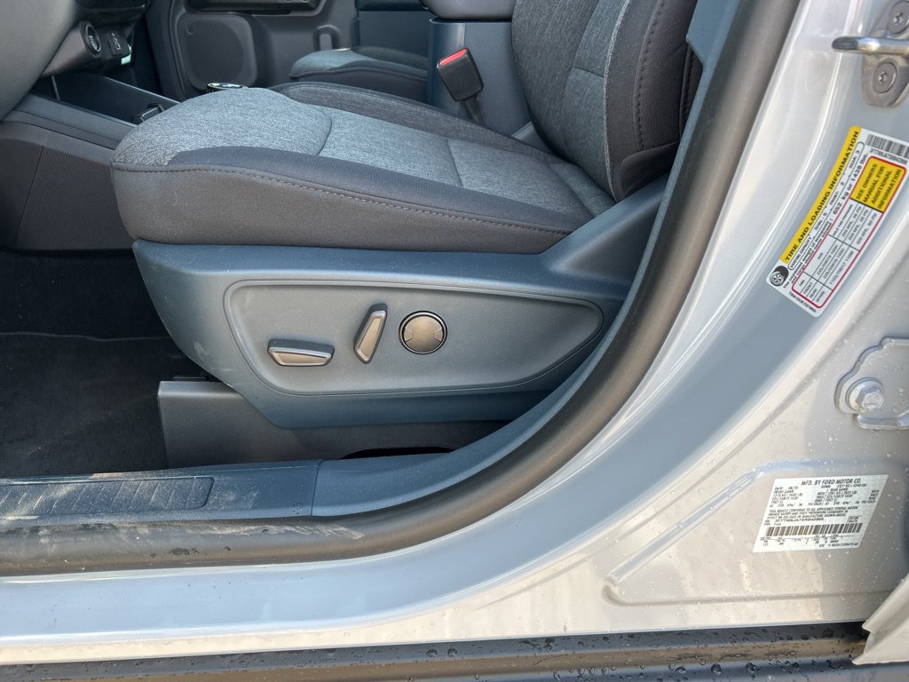 Used 2025 Ford Maverick XLT w/ XLT Luxury Package AWD/4WD image 15