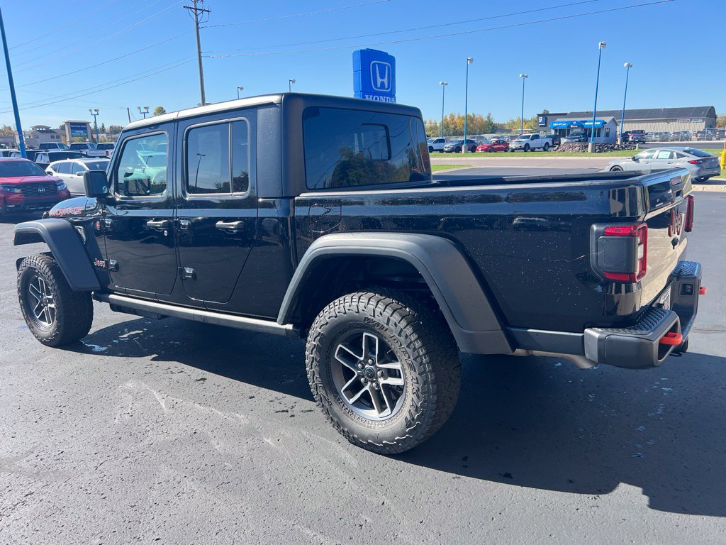 Used 2026 Jeep Gladiator Mojave AWD/4WD image 6