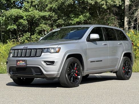 Used 2021 Jeep Grand Cherokee Laredo X AWD/4WD image 6