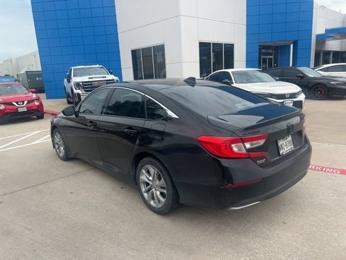 Used 2018 Honda Accord LX image 8