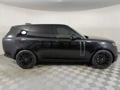 Used 2024 Land Rover Range Rover SE AWD/4WD image 9