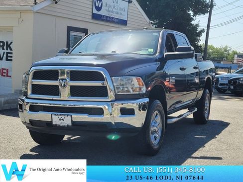 Used 2015 RAM 2500 Tradesman w/ Chrome Appearance Group AWD/4WD image 3