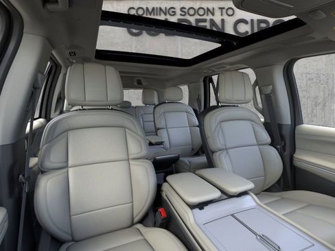New 2026 Lincoln Navigator Reserve image 10