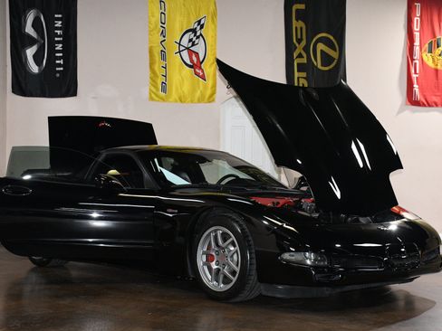 Used 2003 Chevrolet Corvette Z06 w/ Memory Package, 3 Drivers RWD image 89