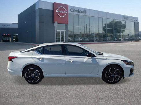 New 2025 Nissan Altima 2.5 SR w/ SR Premium Package image 6