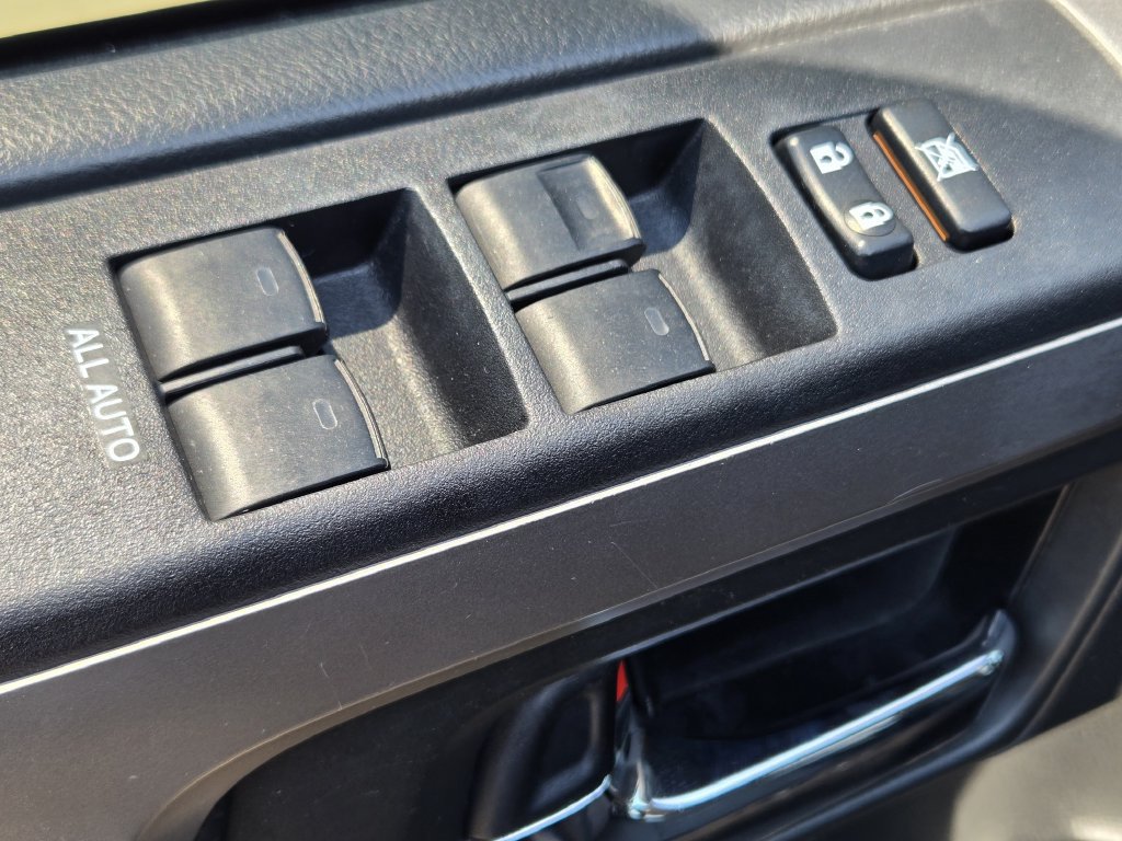 Used 2018 Toyota 4Runner SR5 RWD image 28