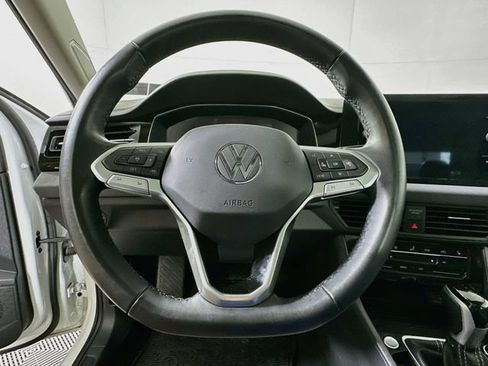 Used 2025 Volkswagen Jetta SE w/ Sunroof Package FWD image 11