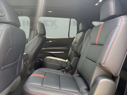 New 2026 Chevrolet Traverse RS AWD/4WD image 13
