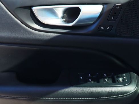 Used 2024 Volvo S60 B5 Core image 42