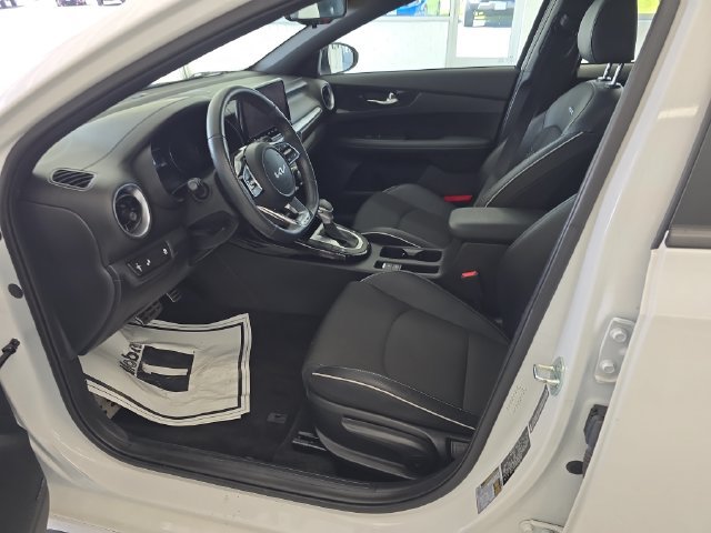 Used 2024 Kia Forte GT-Line w/ GT-Line Premium Package FWD image 14