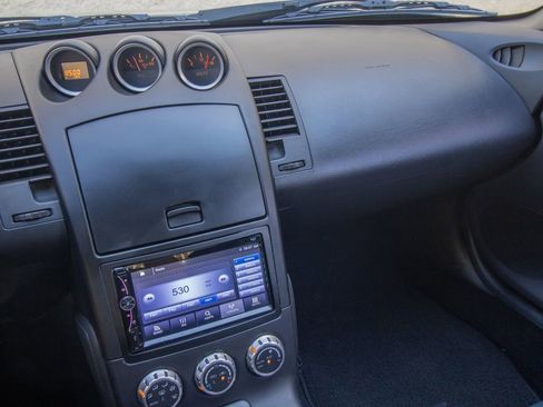 Used 2007 Nissan 350Z Coupe RWD image 19