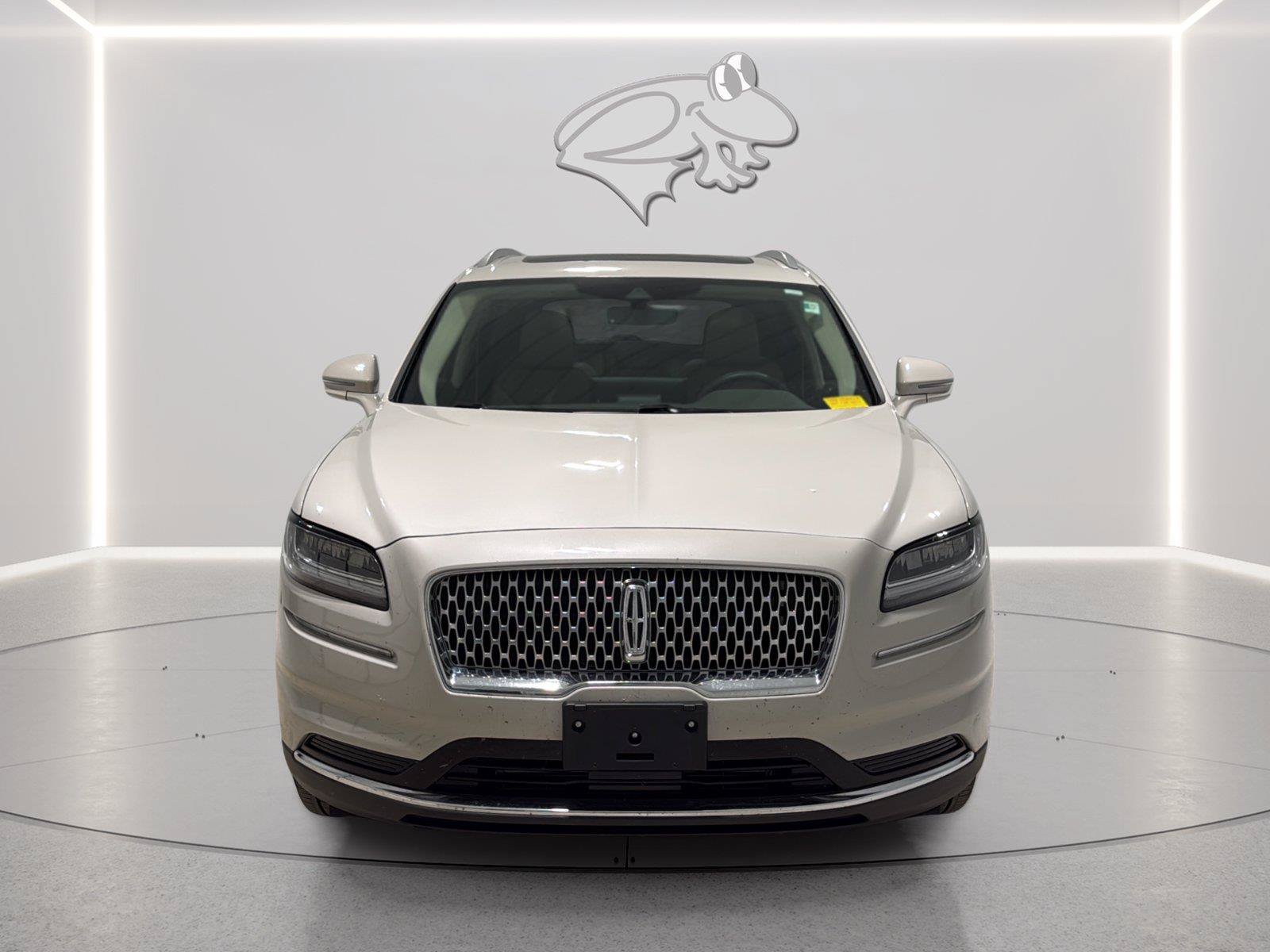 Used 2023 Lincoln Nautilus Reserve w/ Luxury Package AWD/4WD image 8