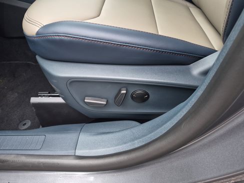 New 2025 Ford Maverick Lariat w/ 4K Tow Package image 14