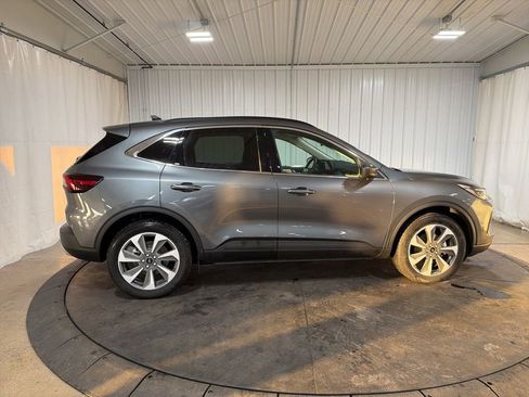 Used 2025 Ford Escape Platinum w/ Premium Technology Package image 10
