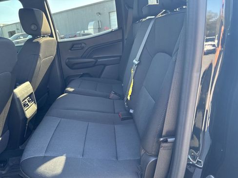 Used 2024 Chevrolet Colorado Trail Boss w/ Technology Package image 10