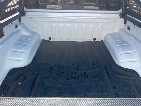 Used 2022 Nissan Frontier PRO-4X w/ Technology Package image 13