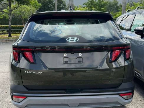 Used 2025 Hyundai Tucson SE FWD image 7