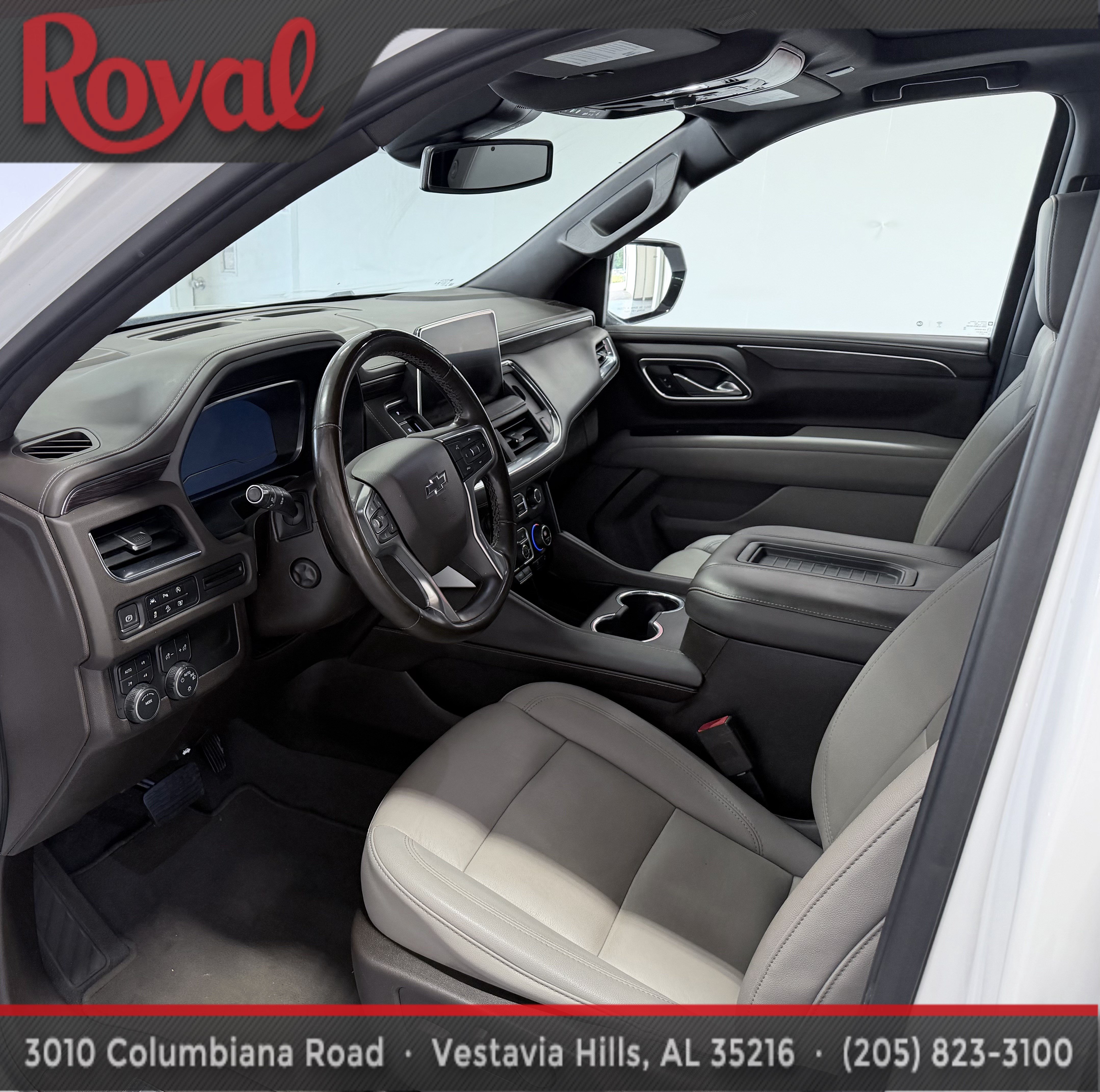 Used 2023 Chevrolet Tahoe Z71 w/ Luxury Package AWD/4WD image 13