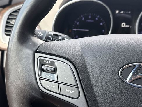 Used 2019 Hyundai Santa Fe XL SE w/ SE Premium Package 02 AWD/4WD image 18