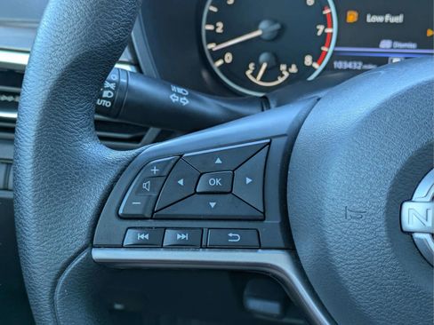 Used 2023 Nissan Altima 2.5 SV AWD/4WD image 24