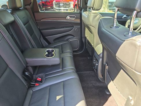 Used 2017 Jeep Grand Cherokee Summit w/ Platinum Series Group AWD/4WD image 13