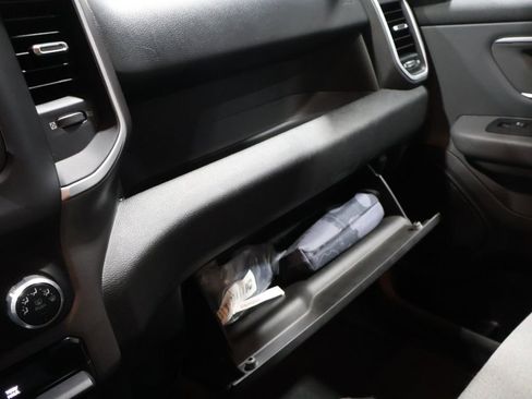 Used 2021 RAM 1500 Big Horn image 29