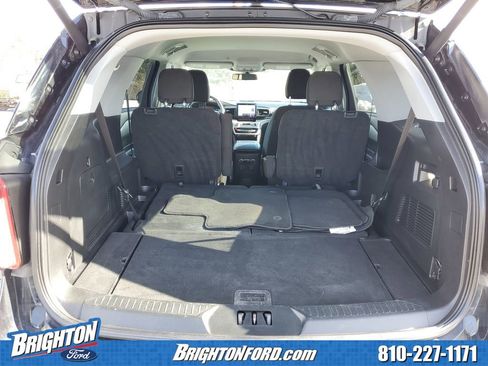 Used 2022 Ford Explorer XLT image 7