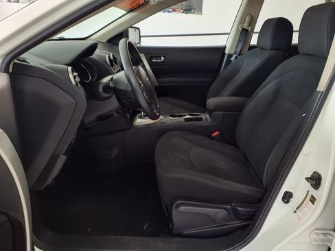 Used 2014 Nissan Rogue S w/ Convenience Package FWD image 9