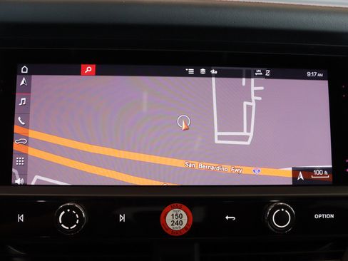Certified 2024 Porsche Macan AWD/4WD image 20